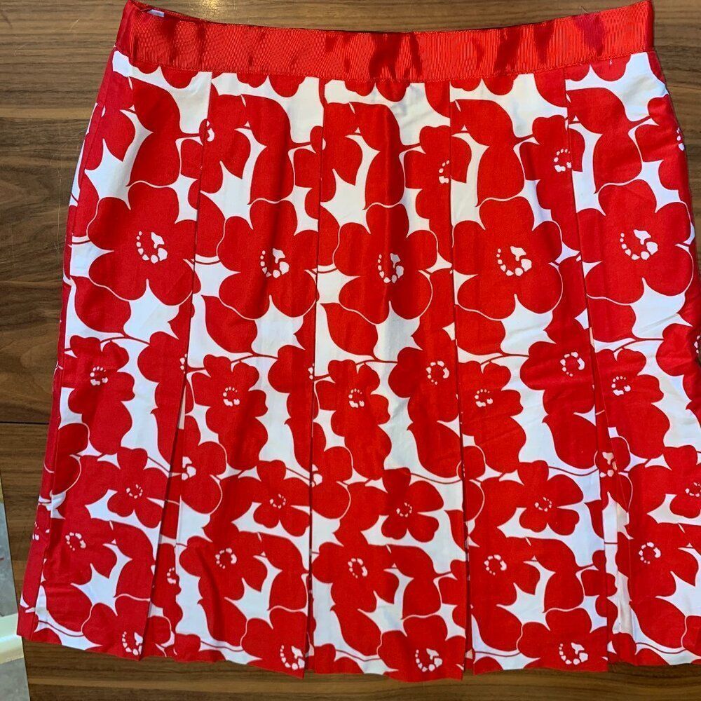 Mario Serrani skirt, red wht floral print, box pleat swing style, EUC ,Italian